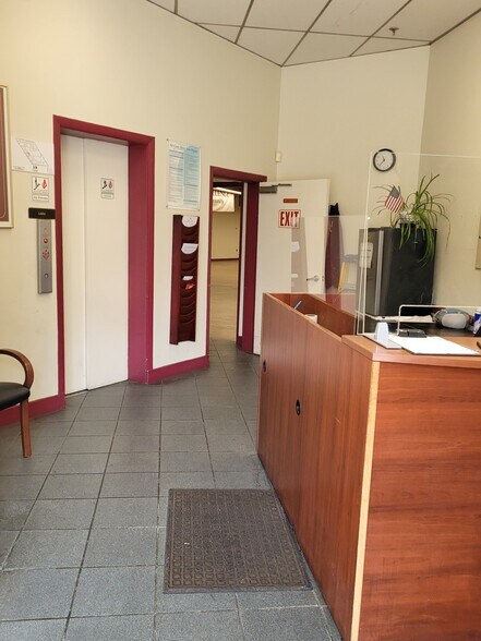 More Photos Of 1315-1337 Windrim Ave, Philadelphia Flex For Sale