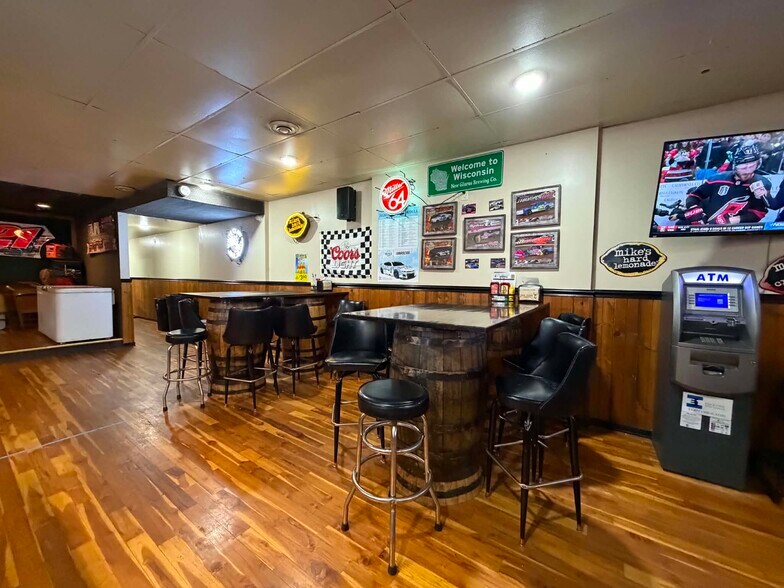 More Photos Of 48 S 5th St, Barron Sports And Entertainment For Sale