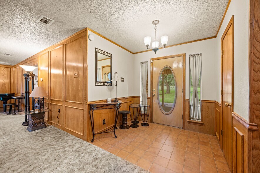 More Photos Of 981 Witherspoon Way, Flower Mound Industrial For Sale