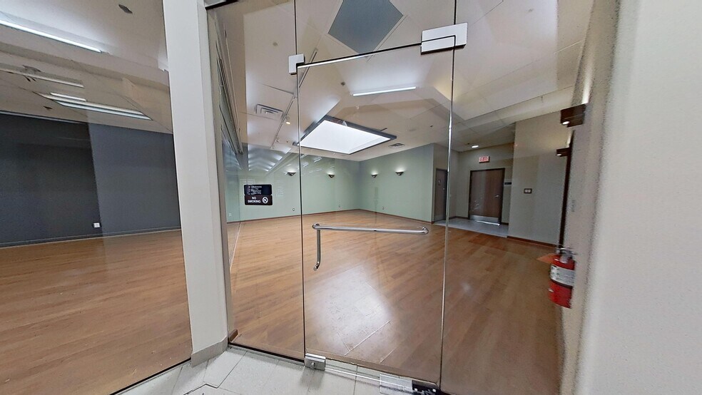 More Photos Of 2938 Biddle Ave, Wyandotte Storefront Retail Office For Lease