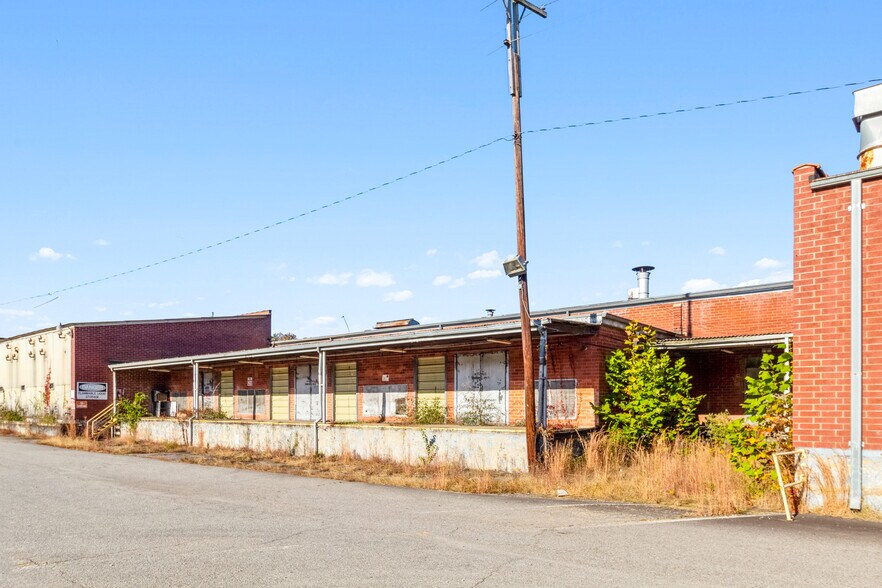 More Photos Of 1641 Fairystone Park Hwy, Stanleytown Warehouse For Sale