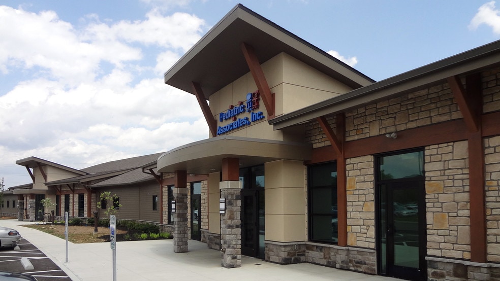 Primary Photo Of 4595-4611 Trueman Blvd, Hilliard Medical For Sale
