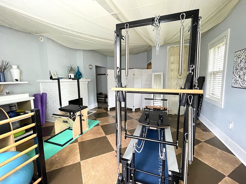 More Photos Of 205 Brooklea Dr, Fayetteville Office Residential For Sale