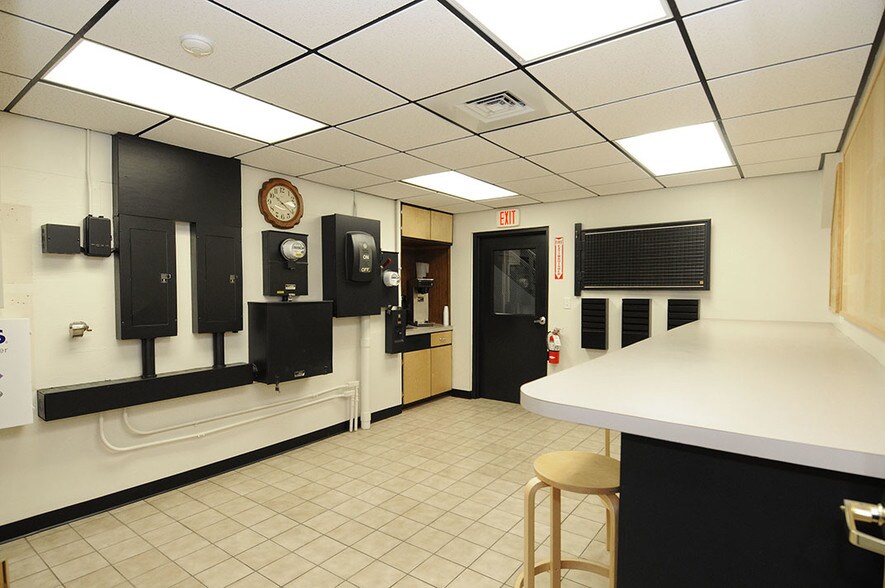 More Photos Of 5 Congress St, Nashua Office For Lease