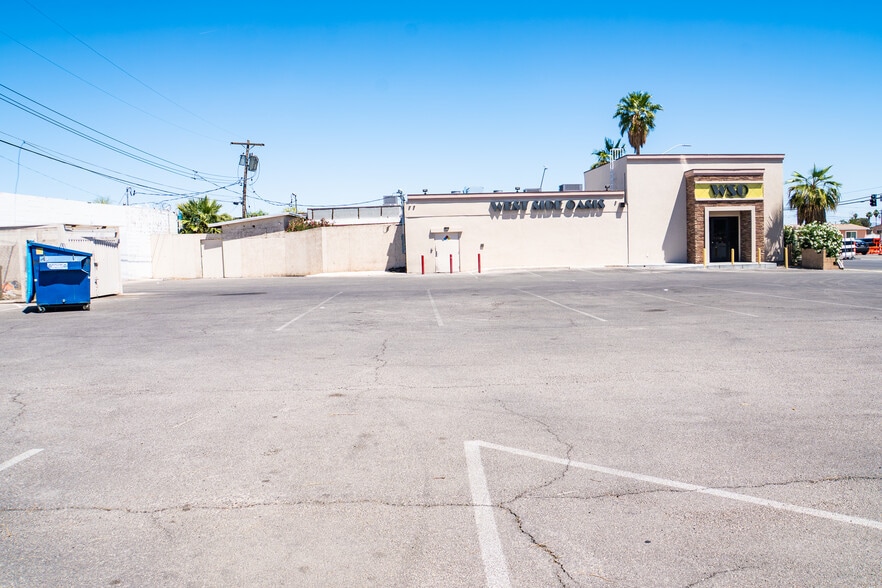 More Photos Of 808 W Lake Mead Blvd, Las Vegas Bar For Sale