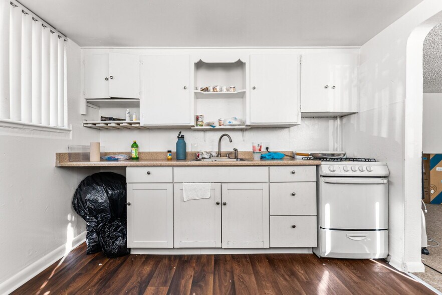 More Photos Of 1435 Depew St, Lakewood Apartments For Sale
