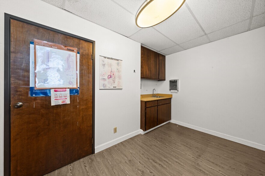 More Photos Of 2089 Vale Rd, San Pablo Office For Sale