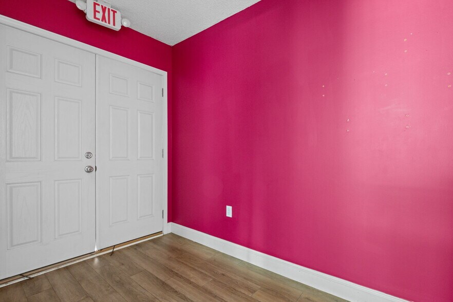More Photos Of 901 S Main St, Rocky Top Office For Lease