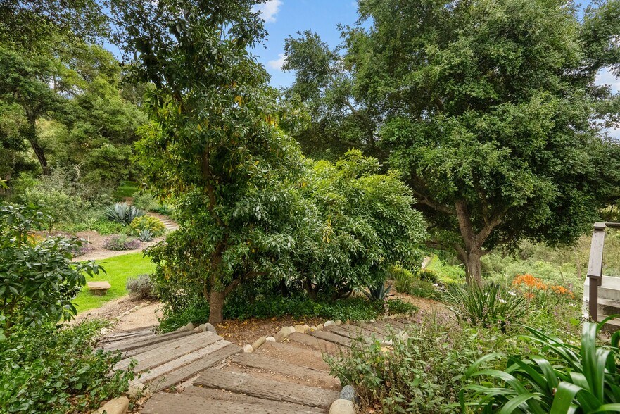 More Photos Of 10697 Calle Quebrada, Goleta Land For Sale