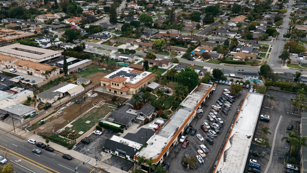 More Photos Of 801 W Whittier Blvd, La Habra Storefront Retail Residential For Sale