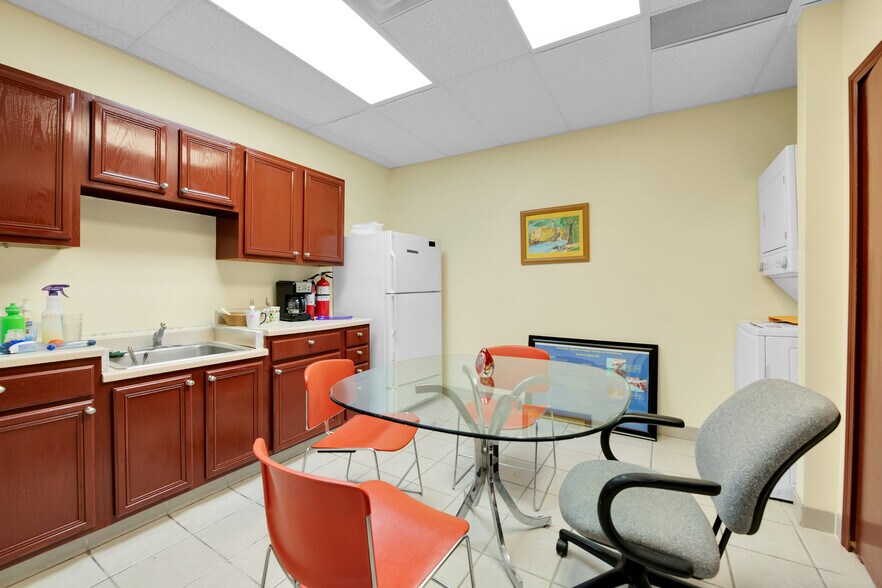 More Photos Of 42490 Garfield Rd, Clinton Township Medical For Lease