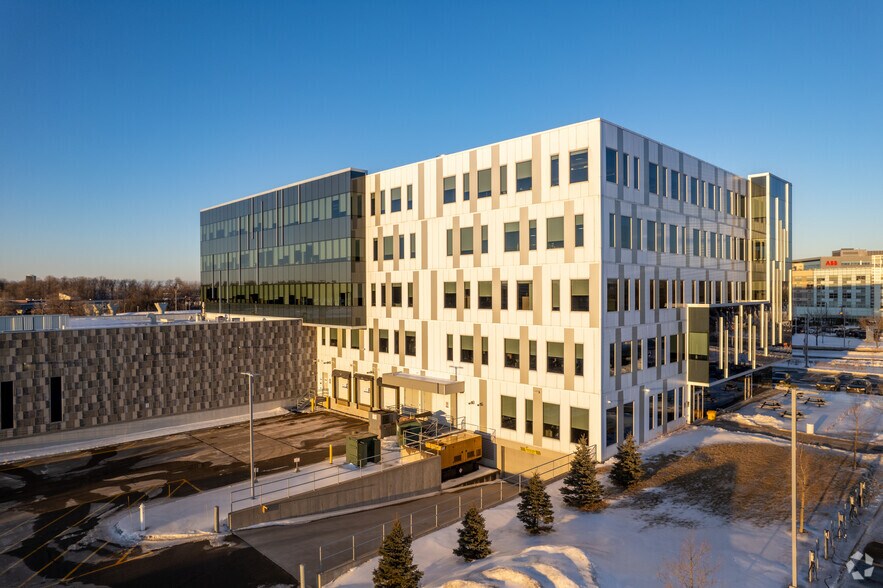 More Photos Of 2600 Boul Alfred-Nobel, Montréal Office For Lease