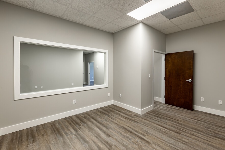 More Photos Of 1500 E Venice Ave, Venice Office For Sale