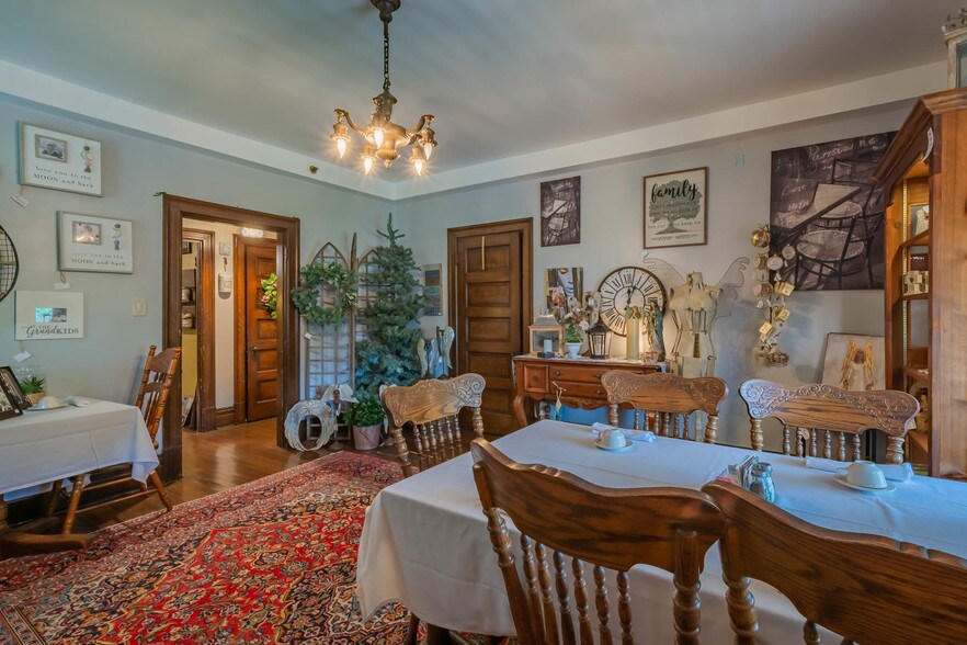 More Photos Of 7505 Saltsburg Rd, Pittsburgh Restaurant For Sale