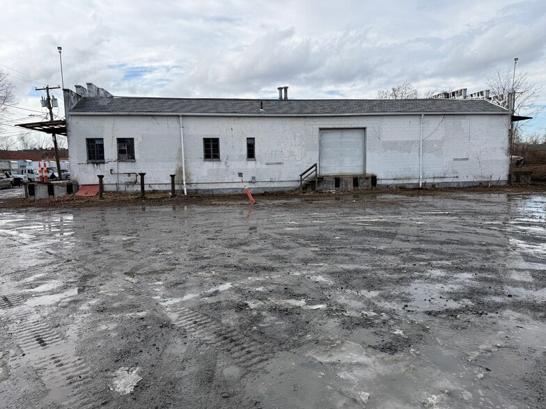 More Photos Of 10 Spencer Ct, East Hartford Warehouse For Lease
