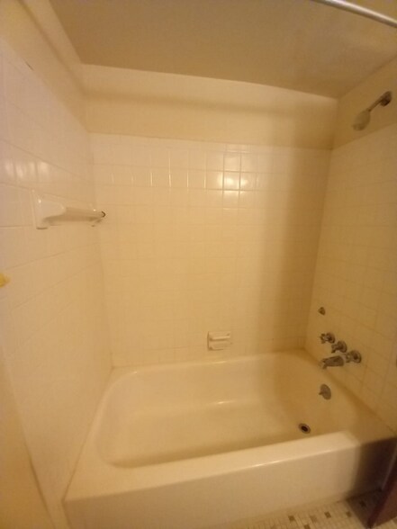 More Photos Of 4535 Cadieux Rd, Detroit Apartments For Sale