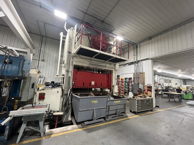 More Photos Of 15630 68th Ave, Coopersville Manufacturing For Lease