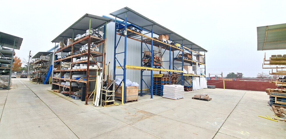 More Photos Of 9309 Enos Ln, Bakersfield Warehouse For Lease