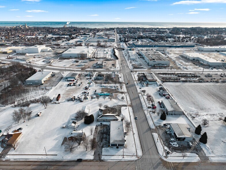 More Photos Of 3420 Dewey St, Manitowoc Freestanding For Lease