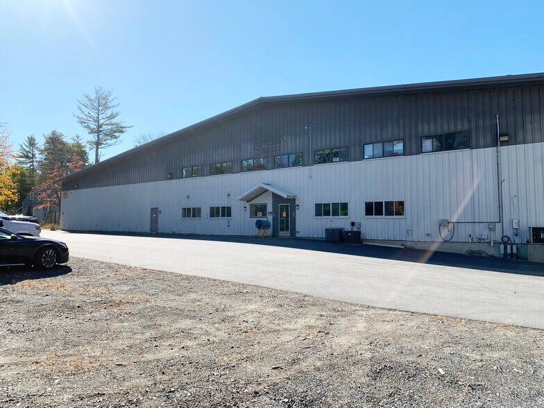 More Photos Of 50 Commerce Way, Barrington Warehouse For Lease