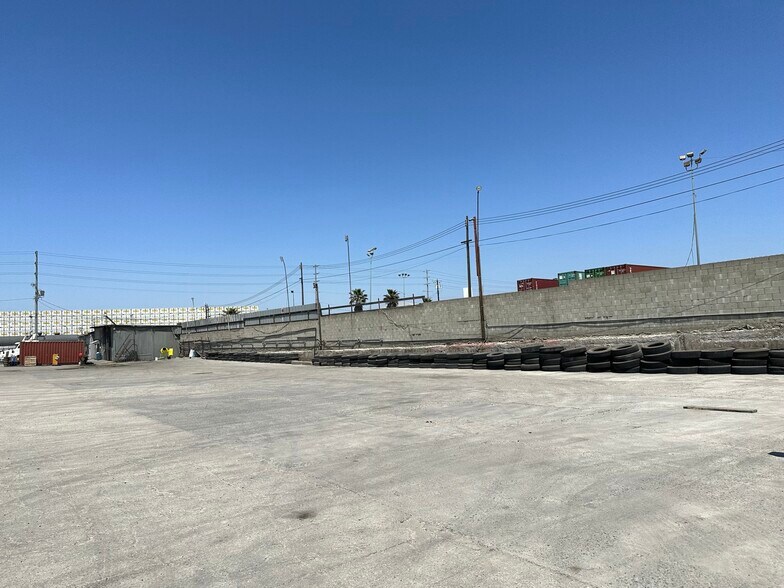 More Photos Of 1320 E Lomita Blvd, Wilmington Land For Sale