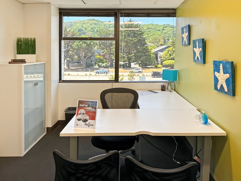 More Photos Of 1 Harbor Dr, Sausalito Coworking Space
