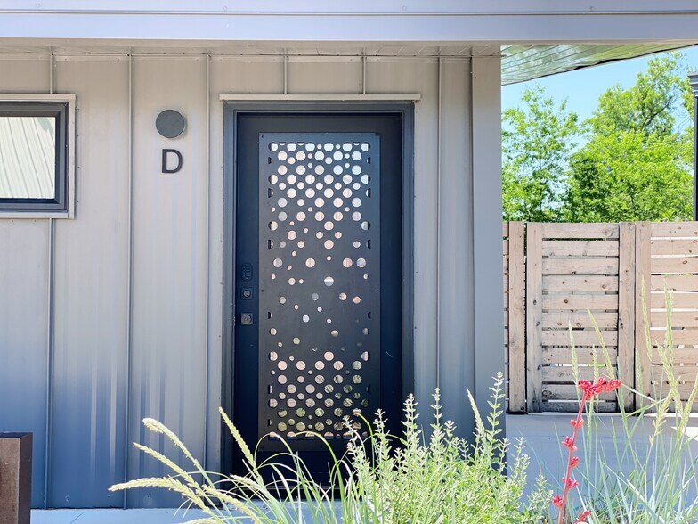 More Photos Of 711 N Douglas Ave, Oklahoma City Apartments For Sale