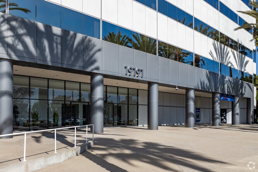 More Photos Of 19191 S Vermont Ave, Torrance Office For Lease