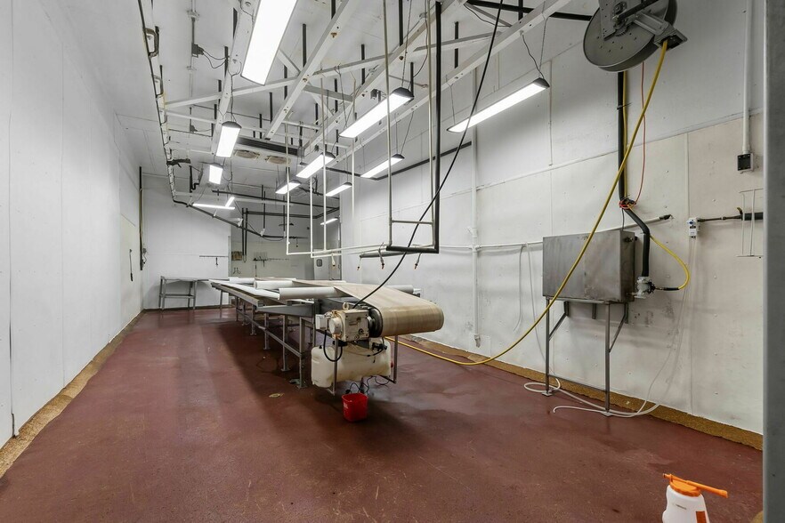 More Photos Of 3006 State Highway FF, Jackson Industrial For Sale