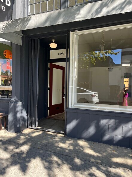 More Photos Of 2967 College Ave, Berkeley Restaurant For Lease