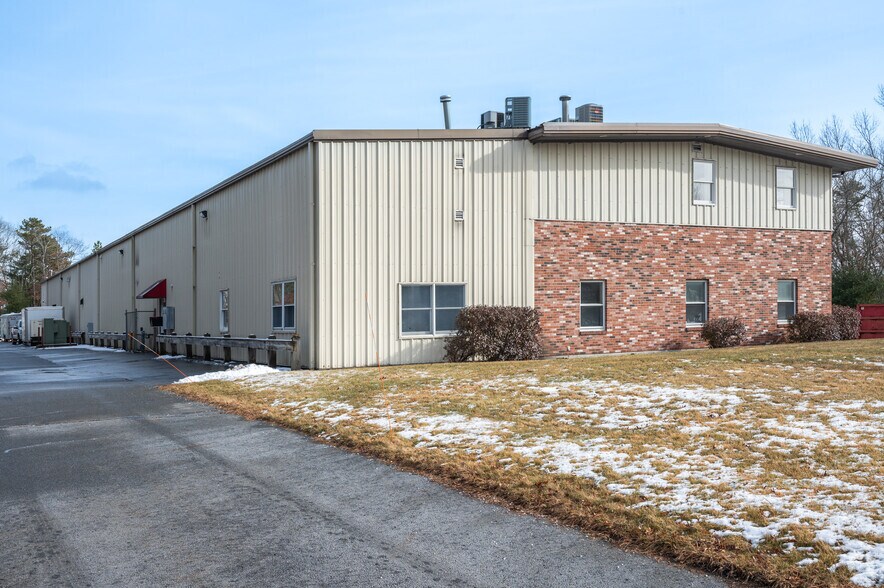 More Photos Of 19 Richards Rd, Plymouth Warehouse For Lease