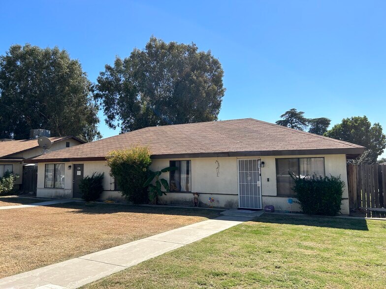 More Photos Of 407 W China Grade Loop, Bakersfield Apartments For Sale