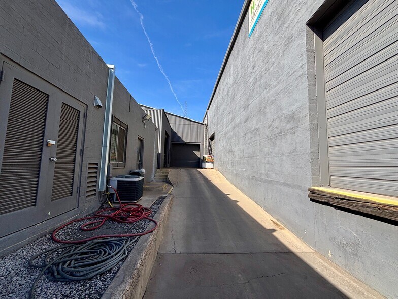 More Photos Of 1880 W Fillmore St, Phoenix Warehouse For Sale