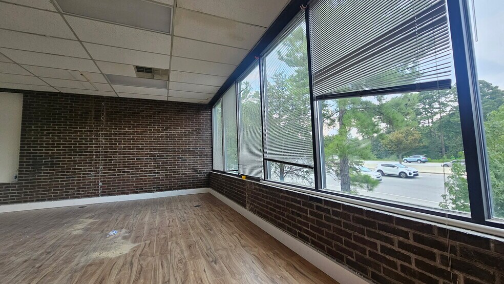 Primary Photo Of 443 Congaree Rd, Greenville Freestanding For Lease