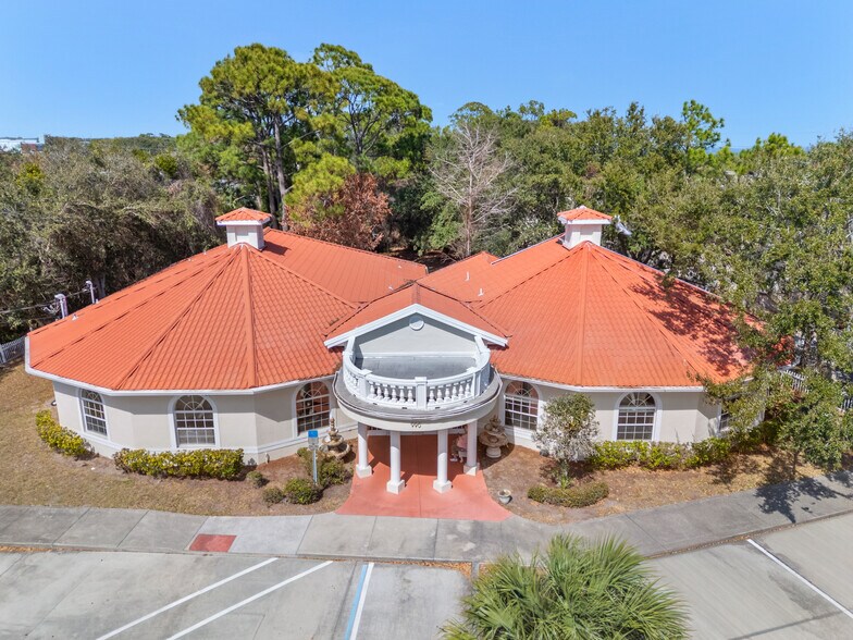 Primary Photo Of 990 Palm St, Cocoa Office For Lease
