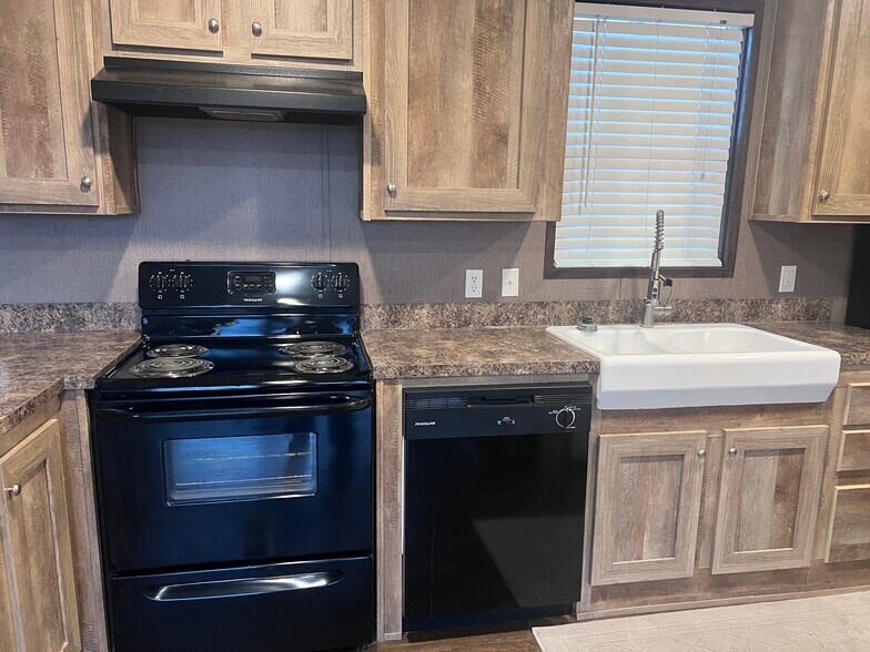 More Photos Of 19645 Nordt Rd, Damon Land For Sale