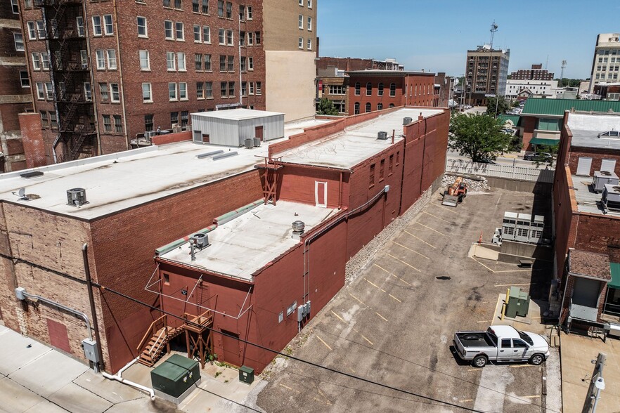 More Photos Of 516 Maine St, Quincy Flex For Sale