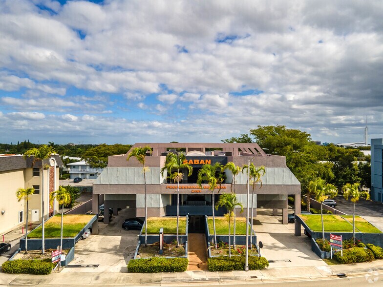 More Photos Of 2151 E Commercial Blvd, Fort Lauderdale Medical For Lease