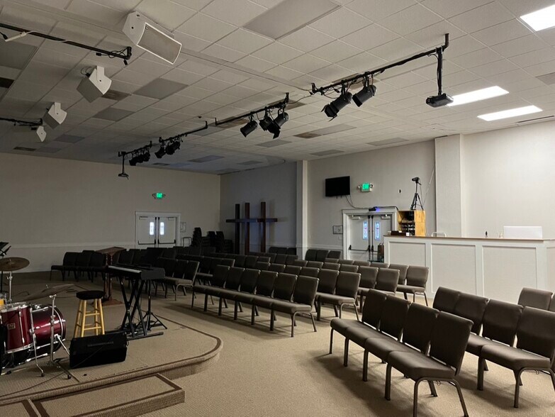 12000 Campus Dr, Oakland, CA 94619 Religious Facility For Sale