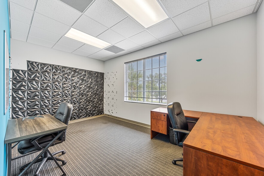 More Photos Of 5500 Murrell Rd, Melbourne Office For Sale