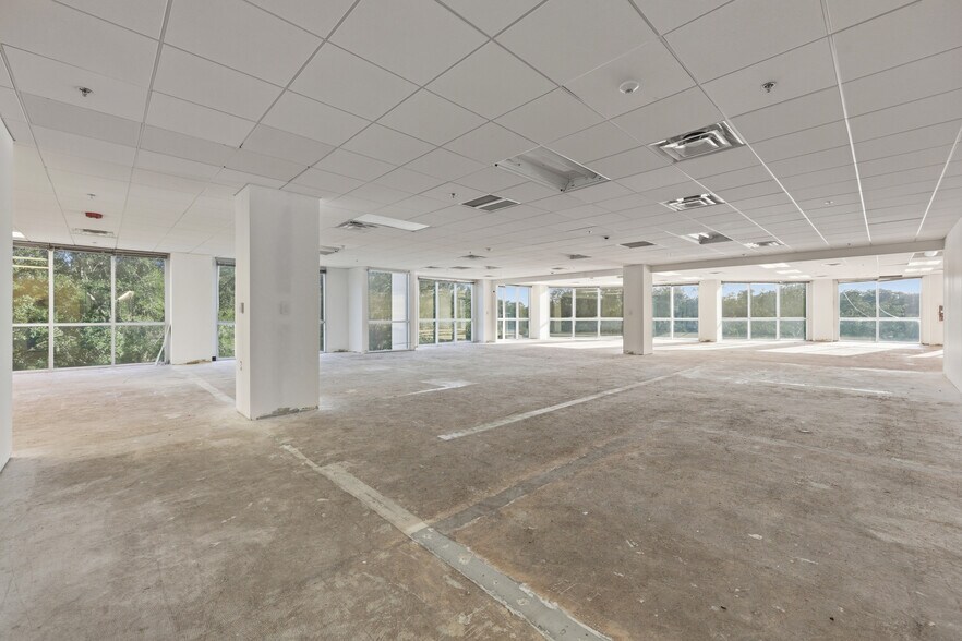 More Photos Of 1776 American Heritage Life Dr, Jacksonville Office For Lease
