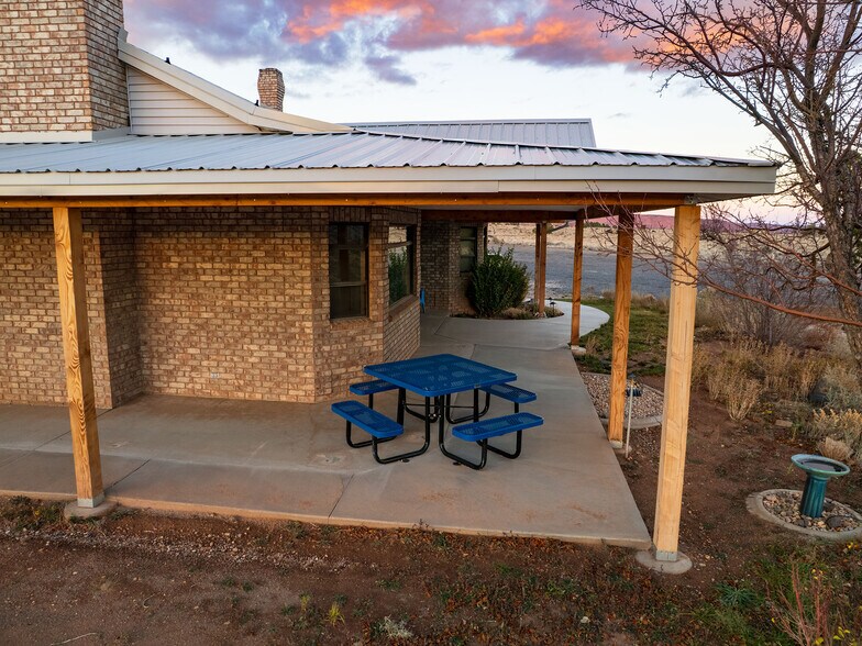 More Photos Of 397 N Wendy St, Torrey Specialty For Sale