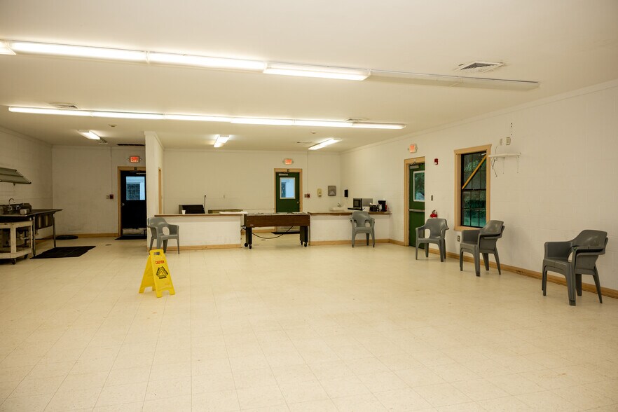 More Photos Of 626 Old River Rd, Sylvania Manufacturing For Sale