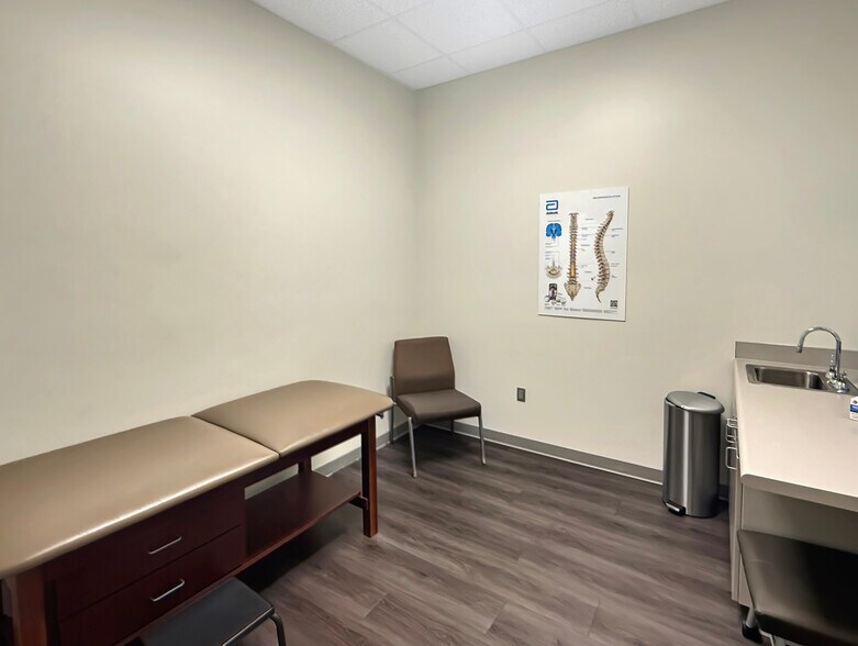 More Photos Of 4280 Watermelon Rd, Northport Office For Sale