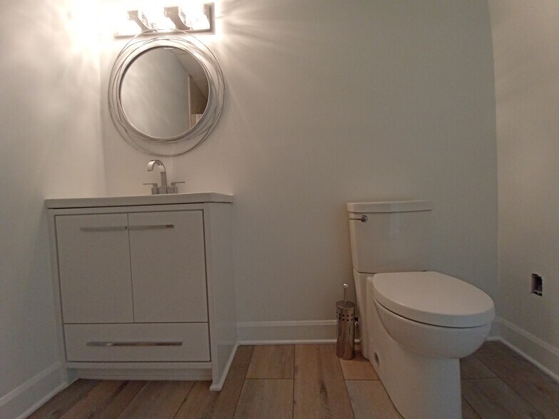 More Photos Of 69 Kempster Ave, Ottawa Office For Sale