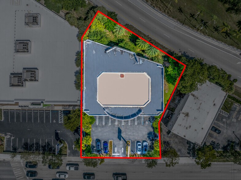 More Photos Of 9855 S Dixie Hwy, Pinecrest Freestanding For Sale