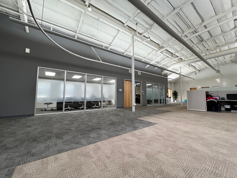 More Photos Of 8100 Camino Arroyo, Gilroy Manufacturing For Sale