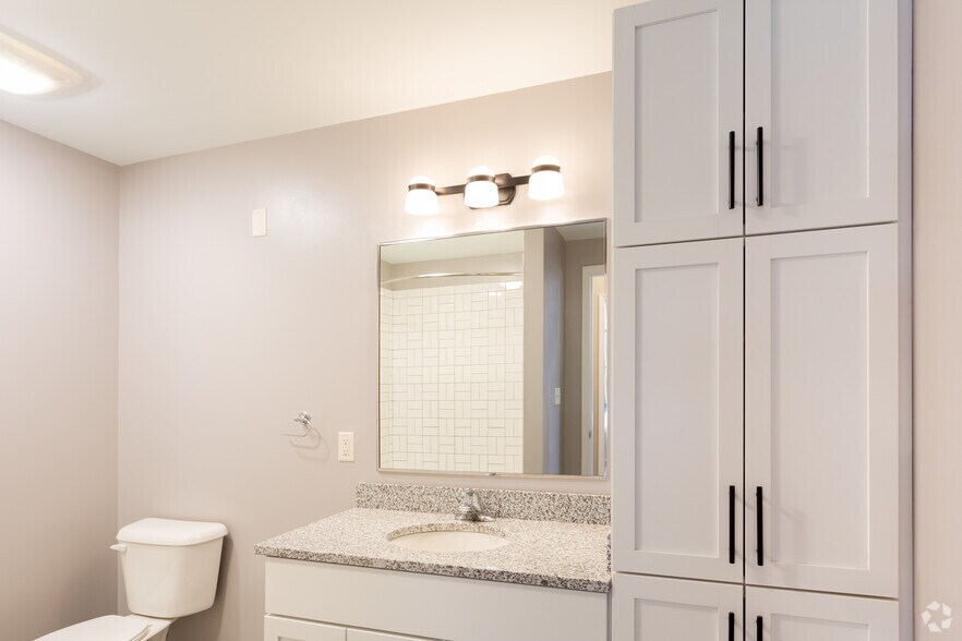 More Photos Of 811-827 Court St, Utica Apartments For Lease