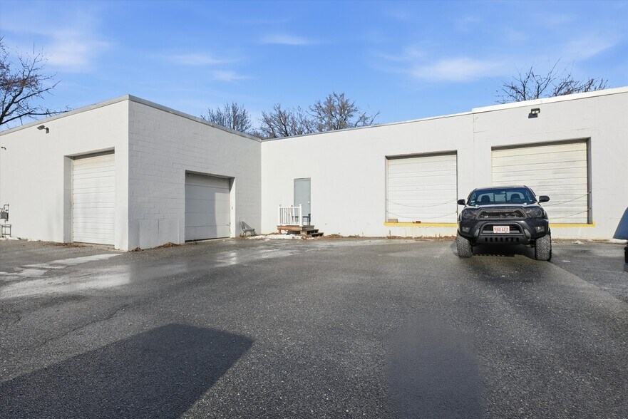 More Photos Of 7 Stewart St, Haverhill Manufacturing For Lease