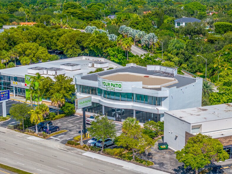 More Photos Of 9855 S Dixie Hwy, Pinecrest Freestanding For Lease